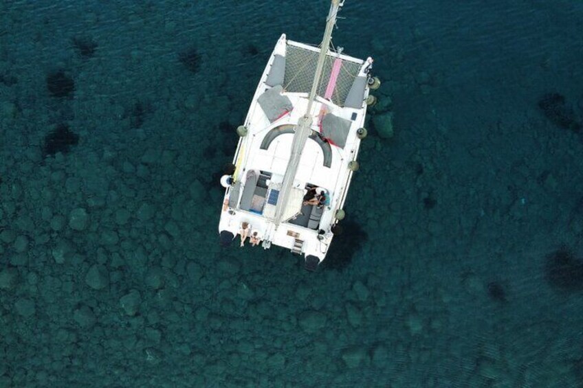 Santorini Private Catamaran Cruise with Meal and Drinks 
