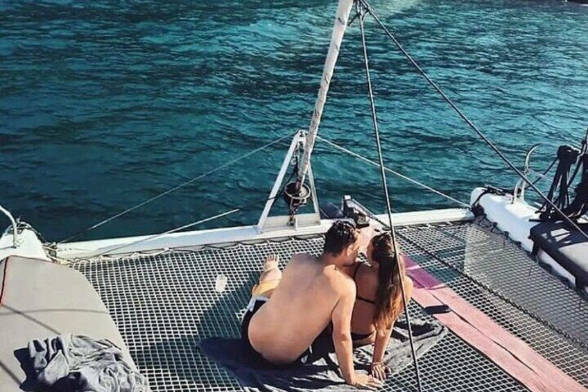 Santorini Private Catamaran Cruise with Meal and Drinks 