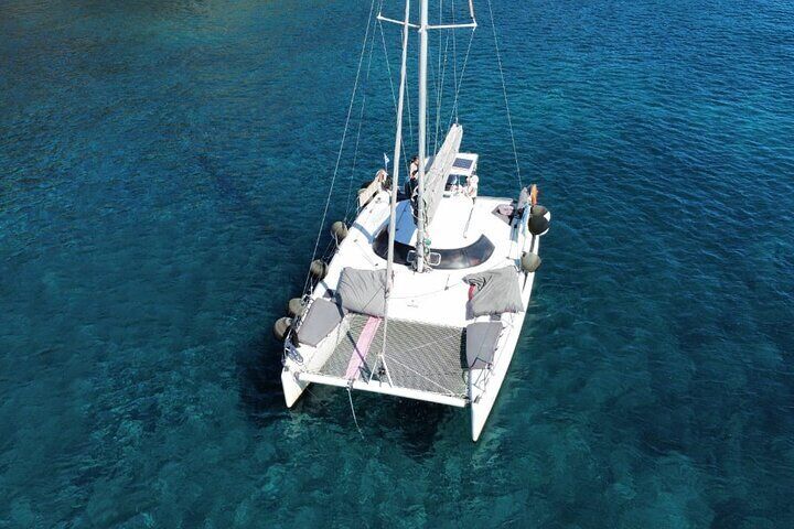 Santorini Private Catamaran Cruise with Meal and Drinks 