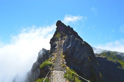 Madeira Escalera al Cielo a Larano Caminata Montaña al Mar