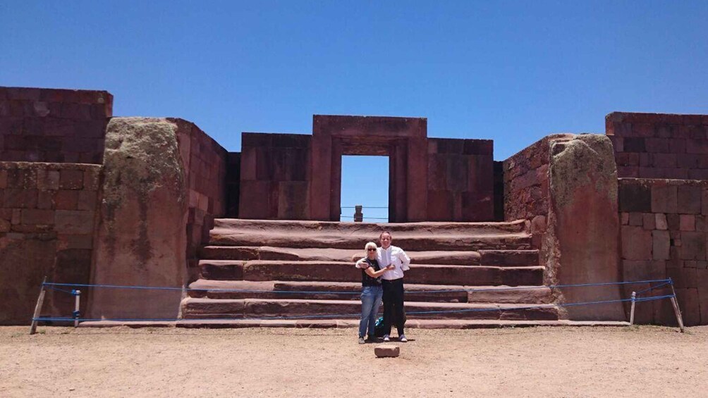 From La Paz: Tiwanaku and Lake Titicaca One-Day Tour