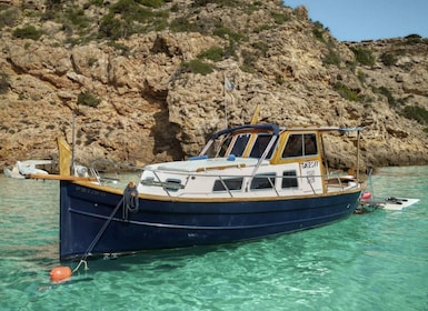 Ibiza: location de bateau classique d'une journée ou d'une demi-journée