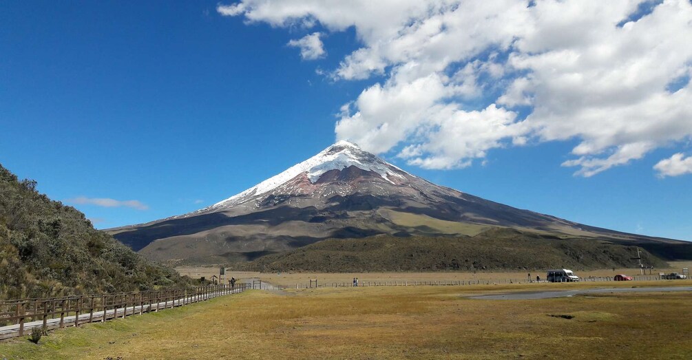 Picture 3 for Activity From Quito: Cotopaxi and Quilotoa 2-Day Trekking Tour