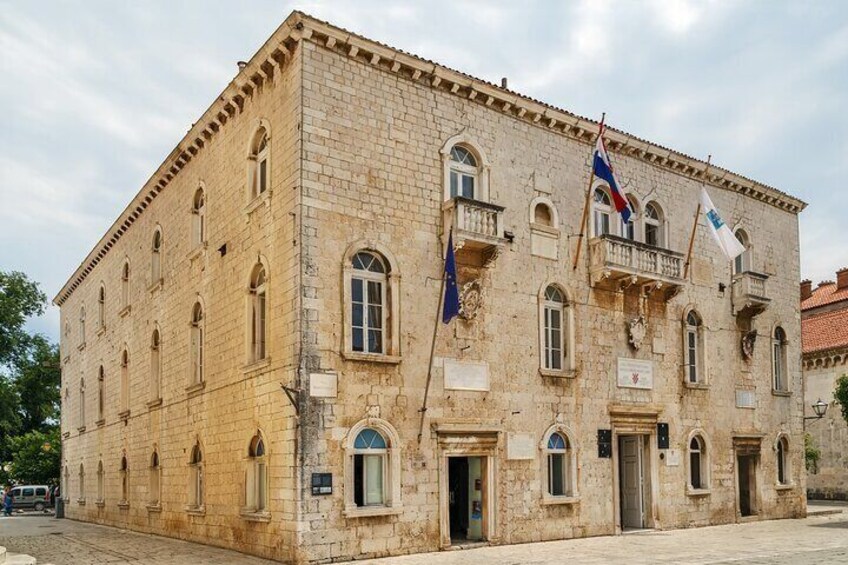 Trogir Tour with Sightseeing Bus from Split