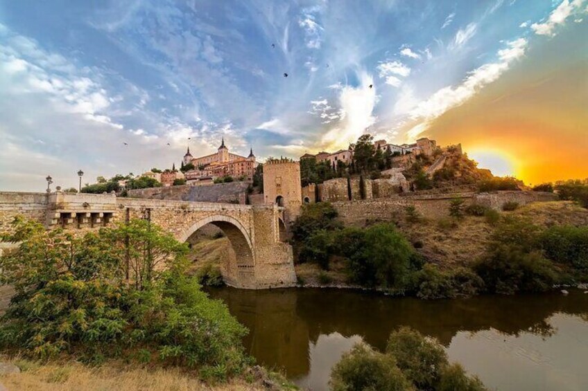 Private Tour Madrid to Lisbon with 2 stops in Toledo and Merida