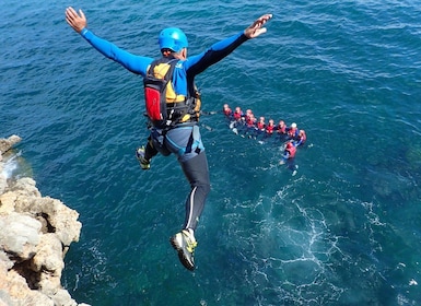 Arrábidan luonnonpuisto: Rannikko: Coasteering Retki ja pikaveneajelu