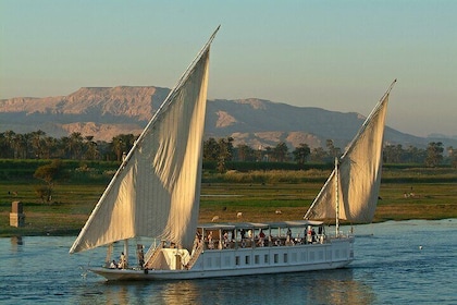 4 Days and 3 Nights Dahabiya Nile Cruise from Aswan to Luxor