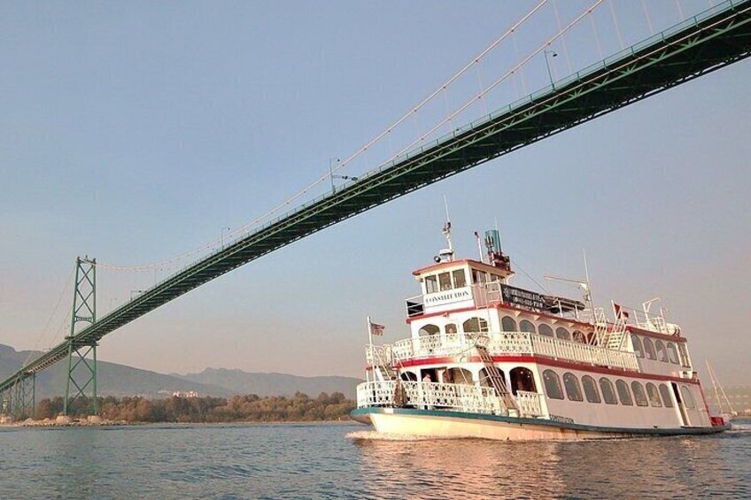 Vancouver Sightseeing Cruise with Lunch Box Included