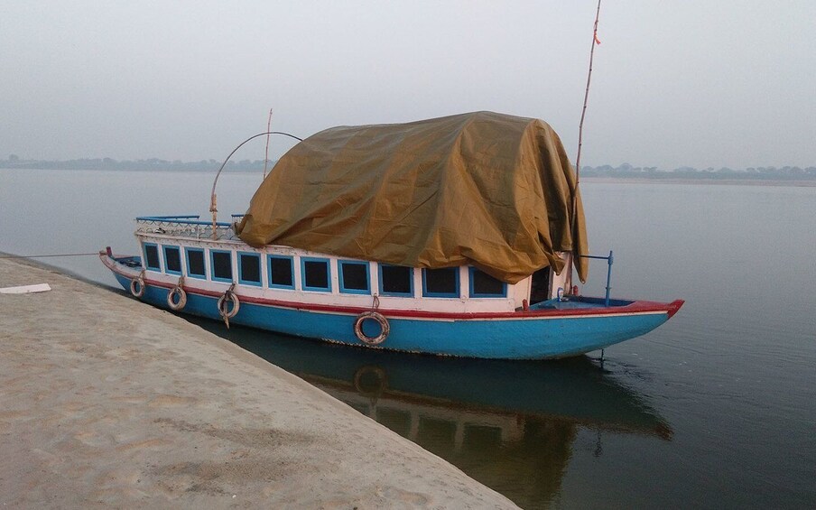 Picture 2 for Activity Varanasi: Private Evening Rooftop Dinner