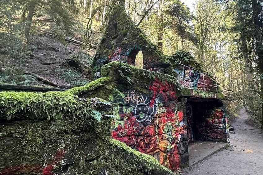 Forest Park Hiking Tour to Pittock Mansion