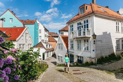 Bergen: En vandring gjennom fortid og nåtid