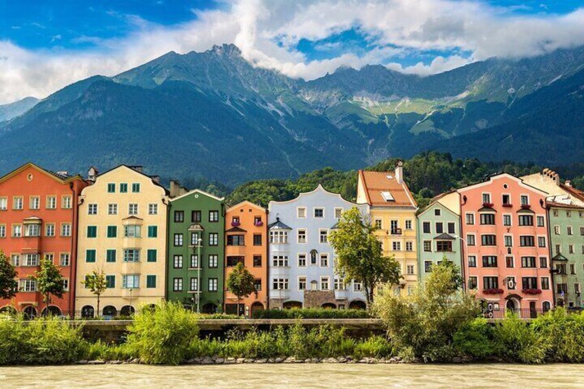 Private Tour with a Local Expert of Architectural Innsbruck 