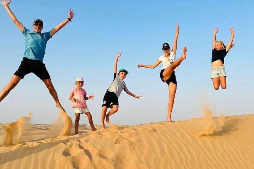 Abu Dhabi: Private Evening Desert Safari with BBQ and Live Shows