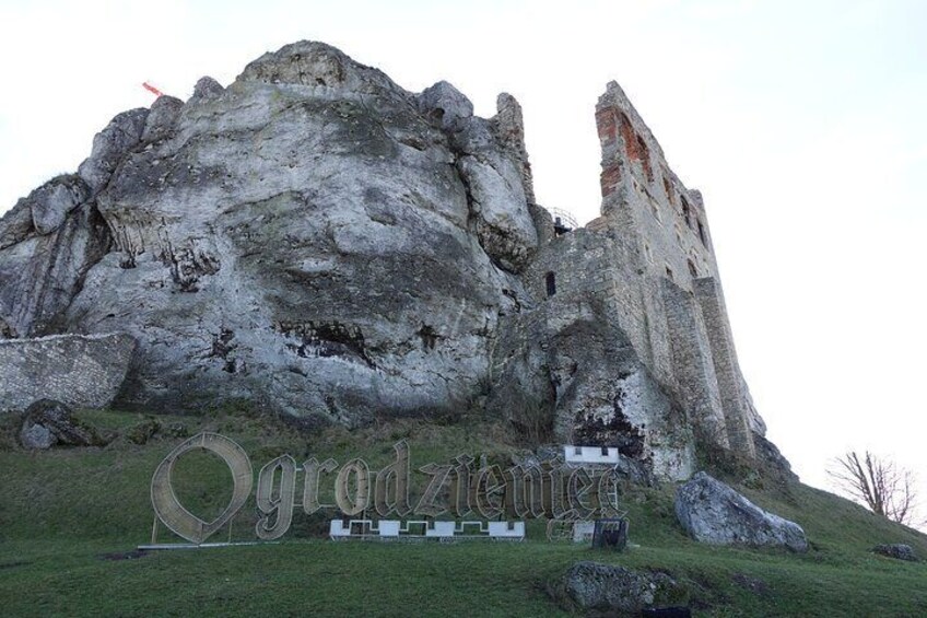 Day trip in Ogrodzieniec and Bobolice