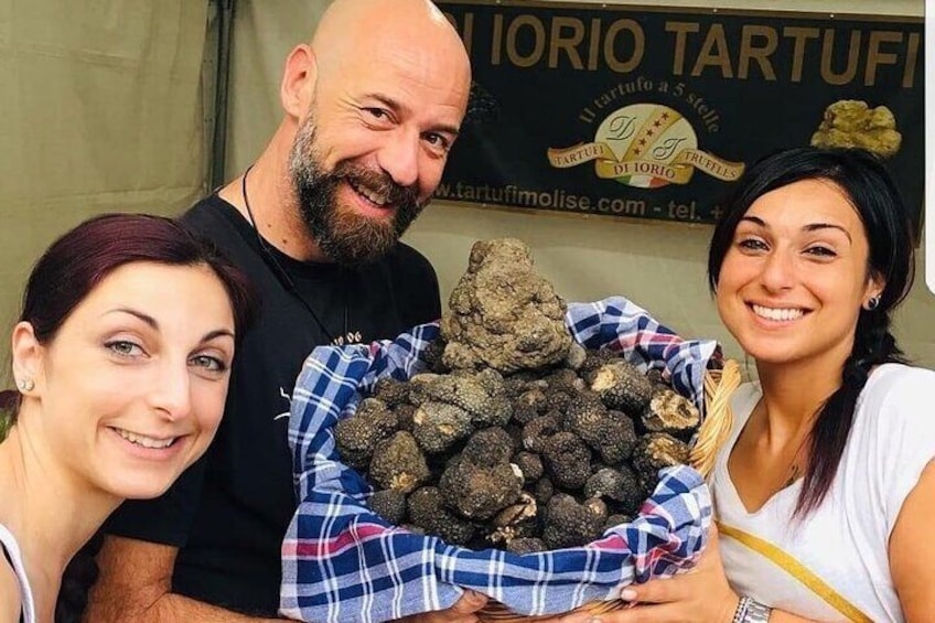 Truffle Hunting with Food tasting 