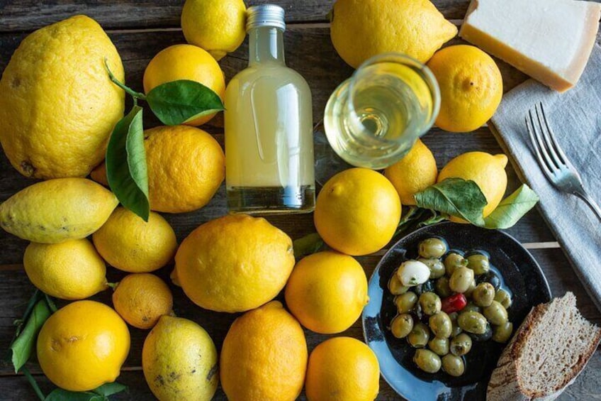 Learn how to make Amalfi limoncello