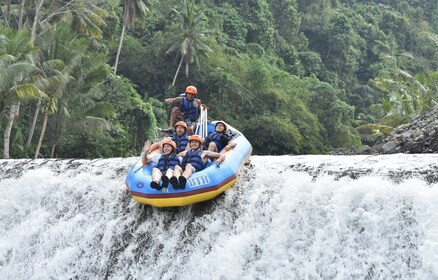 Río Telaga Waja: Expedición de rafting con almuerzo