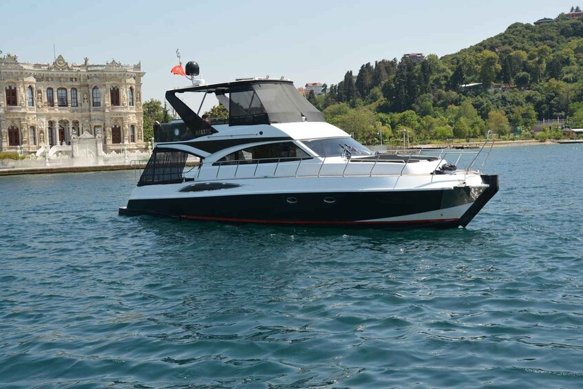 Picture 8 for Activity Luxury Private Yacht Rental