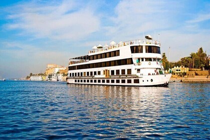 Cairo: 8-Day Egypt Tour With Flight and Nile Cruise