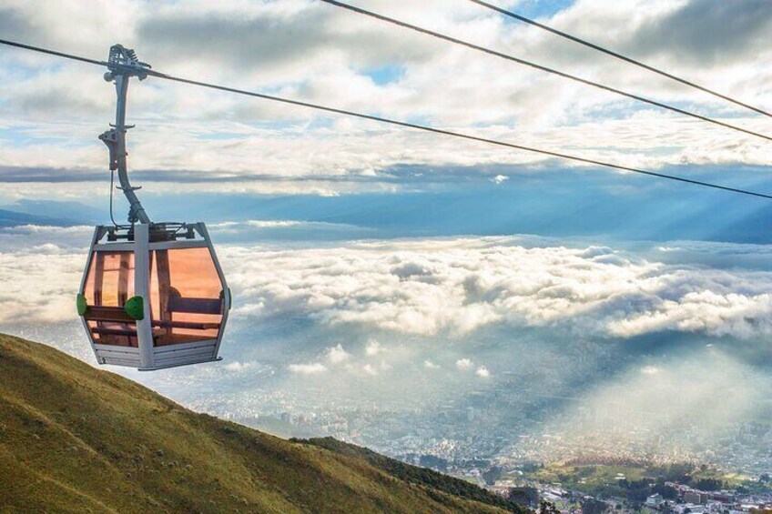 Quito Full Day Tour With Middle of the World and Cable Car