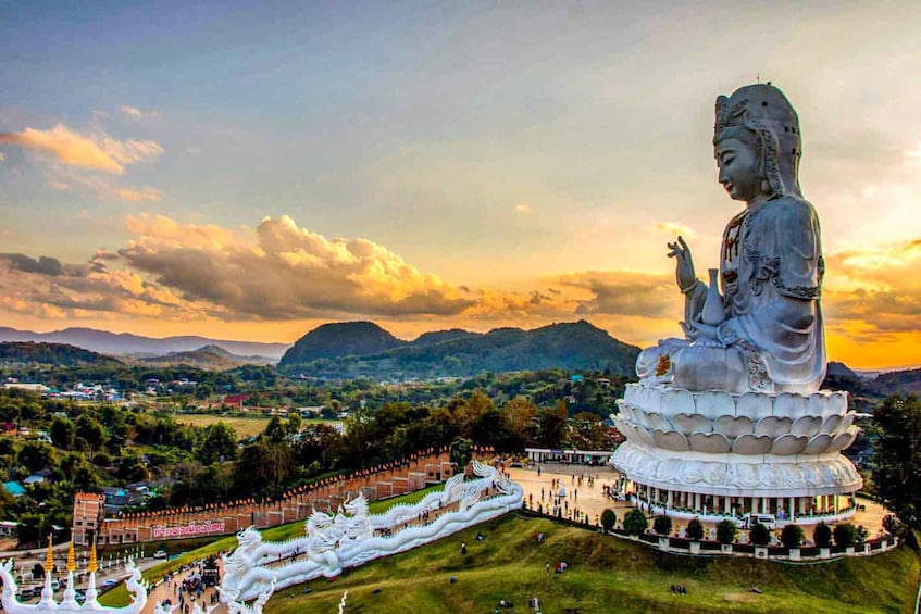 From Chiang Rai: The best of Chiang Rai with Spanish Guide