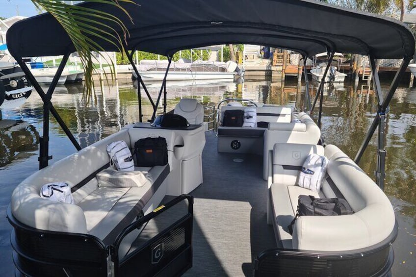 Naples Private Boat with All Beach Amenities and Captain