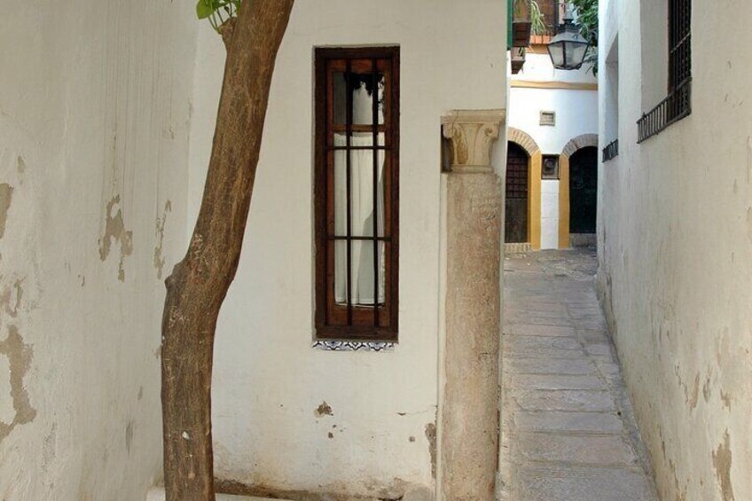 Jewish quarter alleys