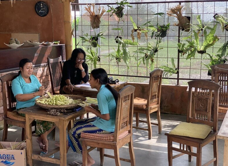 Picture 5 for Activity Ubud: 3-Hour Traditional Balinese Painting Class