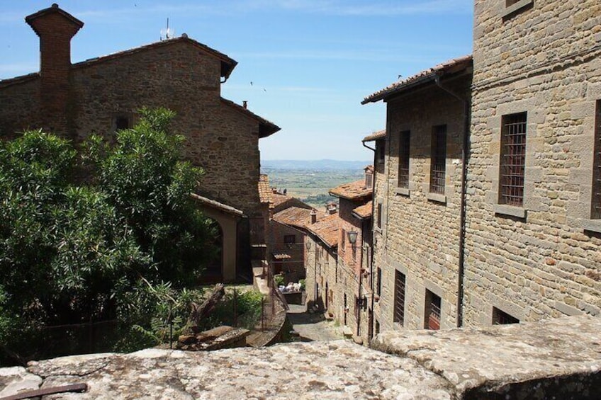 Cortona Private walking Tour under the Tuscan sun 