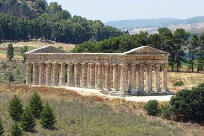 Desde Palermo: Excursión de un día a Erice, las Salinas y Segesta