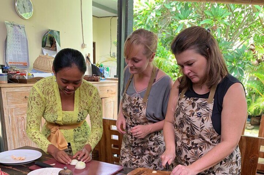 Private Cooking Class Experience in Bali with Lunch Included