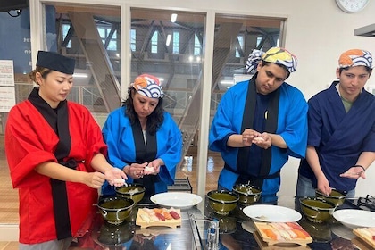 E-Bike Tour with Sushi Making Experience