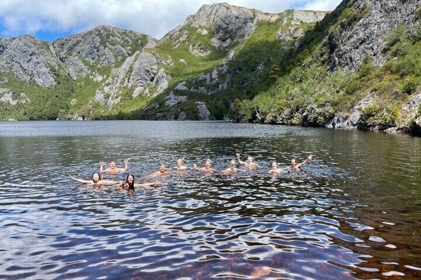 Crater Lake, Cradle Mountain