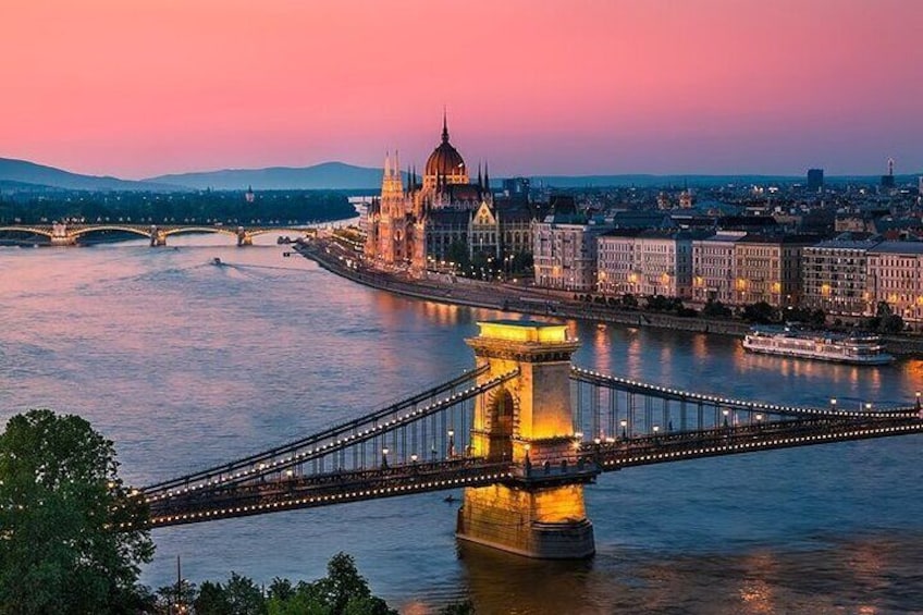 4 Days Private Tour in Budapest