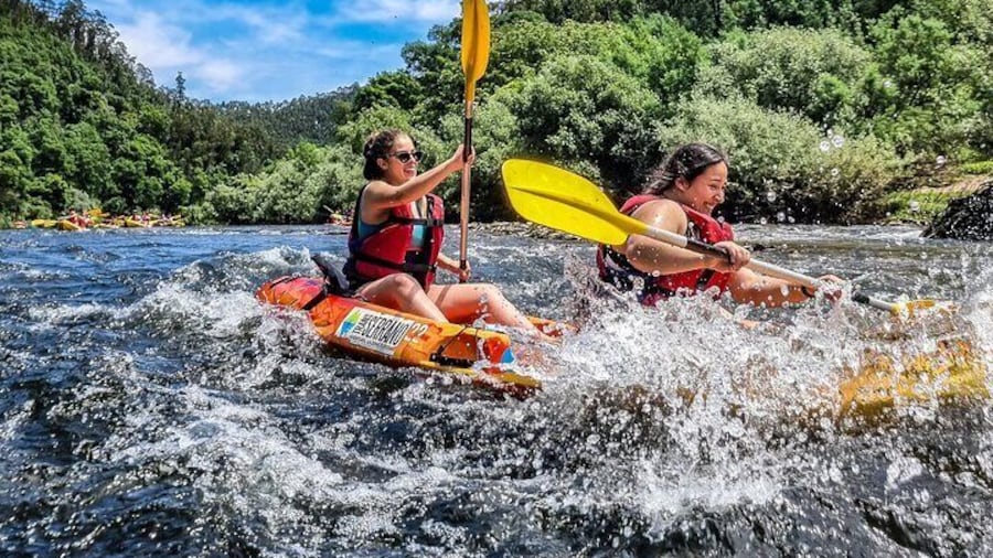 Canoeing / Canoaeing Rio Mondego River, Penacova, Coimbra, Portugal via Trans Serrano