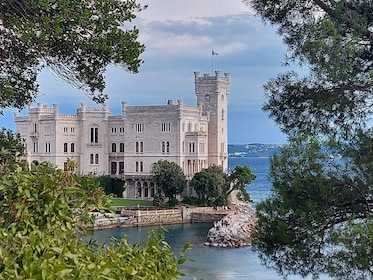 Castillo y parque de Miramare