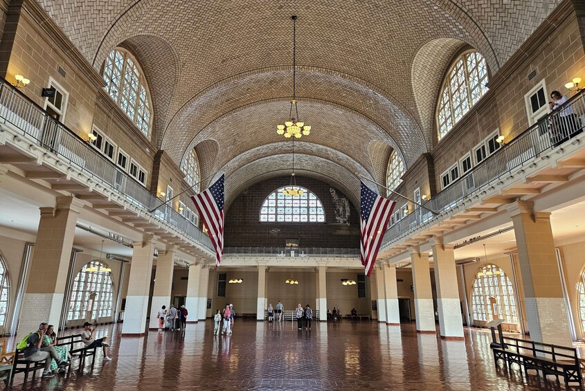 Statue of Liberty & Ellis Island Pre-Ferry Tour with Priority Boarding 