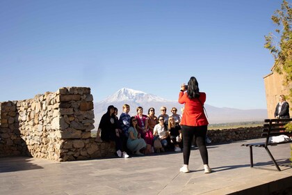 Erevan : Khor Virap, Noravank, grotte et dégustation de vin - Excursion d'u...