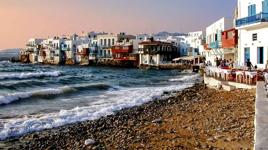 Mykonos: Sightseeing like a Local