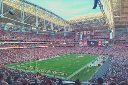 Partido de fútbol americano de los Arizona Cardinals en el State Farm Stadi...