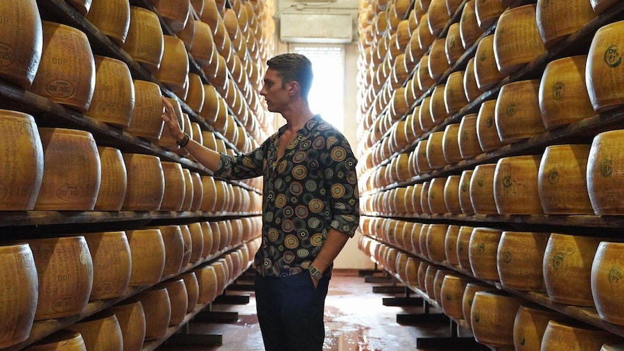 From Parma: Parmigiano and Parma Ham Guided Food Tour