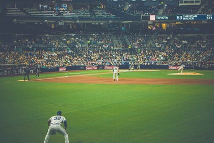 圣地亚哥教士队棒球比赛在 Petco Park 举行