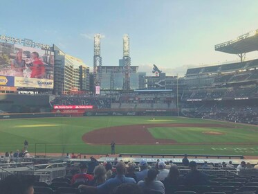 Honkbalwedstrijd van de Atlanta Braves in het Truist Park