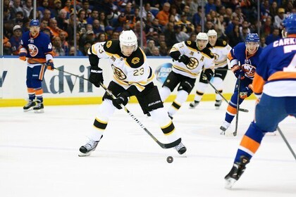 Partido de hockey sobre hielo de los Boston Bruins en el TD Garden