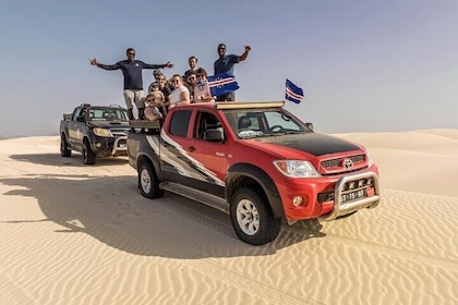 Private 4WD Boa Vista Day Tour South and North with Sandboarding