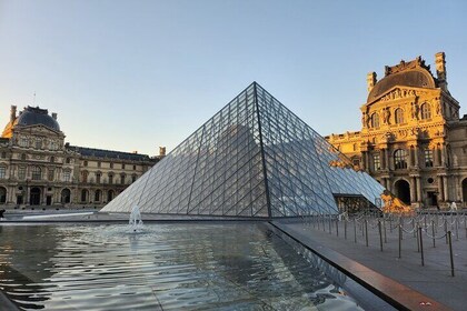 Paris Without People - Sunrise Bike Tour