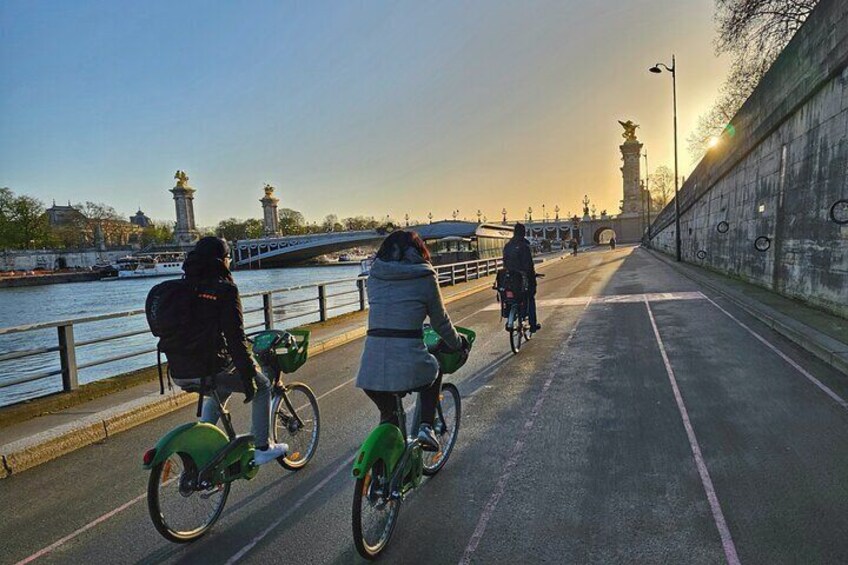 Paris Without People - Sunrise Bike Tour