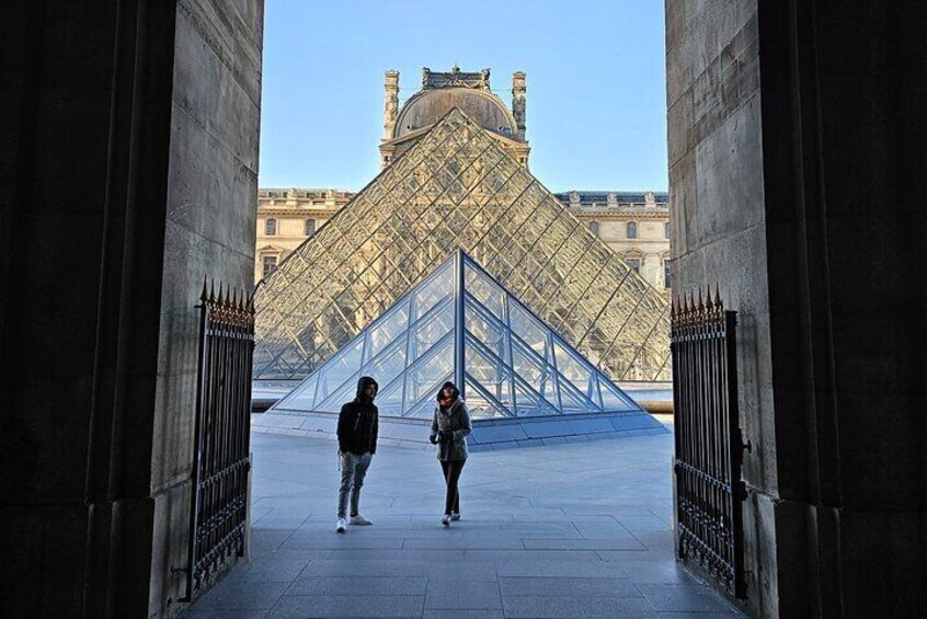 Paris Without People - Sunrise Bike Tour