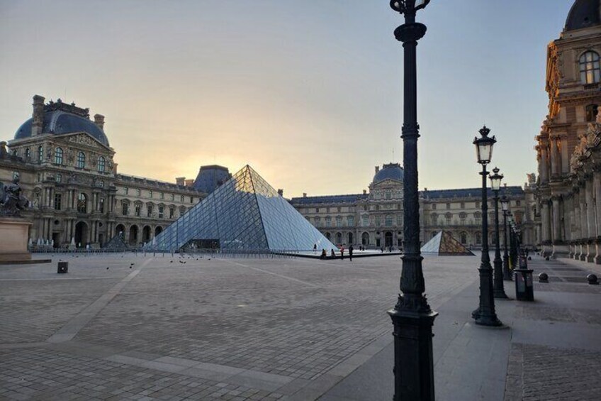 Small Group Paris Sunrise Bike Tour