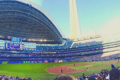 Match de baseball des Blue Jays de Toronto au Rogers Centre